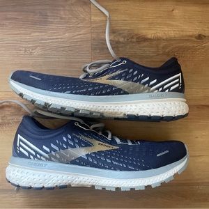 Brooks Ghost 13 size 10.